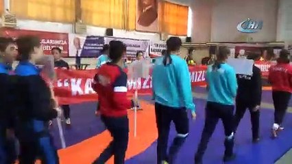 Yıldız Kadınlar Güreş