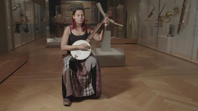 “Hard Times” and “Camptown Hornpipe” performed by Rhiannon Giddens, Banjo l Met Music