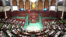 Tunus'ta el-Cemli hükümeti güvenoyu alamadı