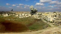 AA, Esed rejimi ve destekçilerinin İdlib'e bombardımanını havadan görüntüledi