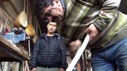 İzlediği Filmlerden Etkilenen Japon Kotaro Yuzawa Sivas'a Geldi, Bağlama Çaldı