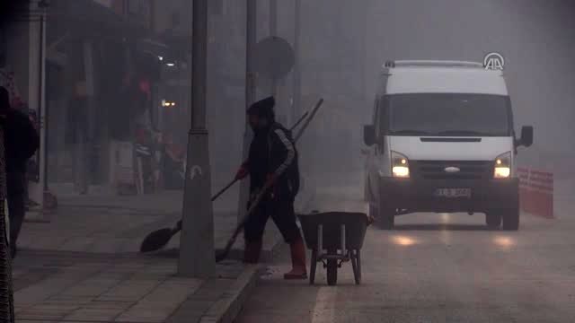Çöpçüler Kralı 35 yıldır hem ilçeyi hem de gönülleri temizliyor - DÜZCE