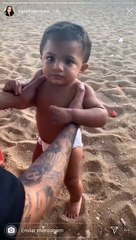 Felipe Araújo surge com a ex e filho em praia de Vitória