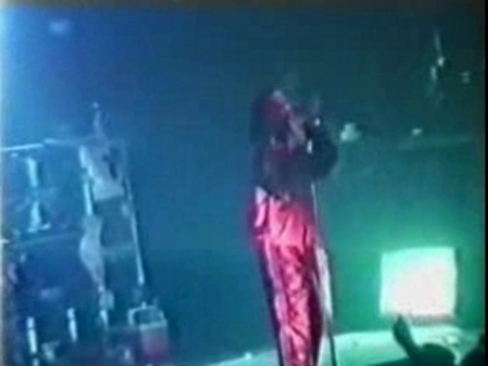 Korn - Blind (Stanmer Park Brighton 5-25-1997) 2/16