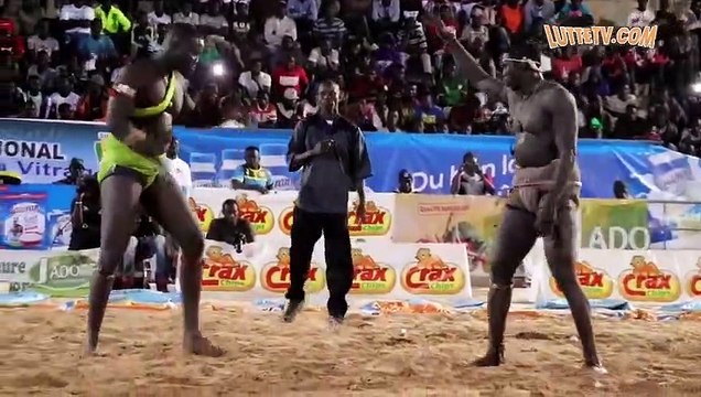 Zale Lô sur les qualités de Modou Lô dafa meune beuré meune khékh, Balla Gaye rek mo... JT Lamb