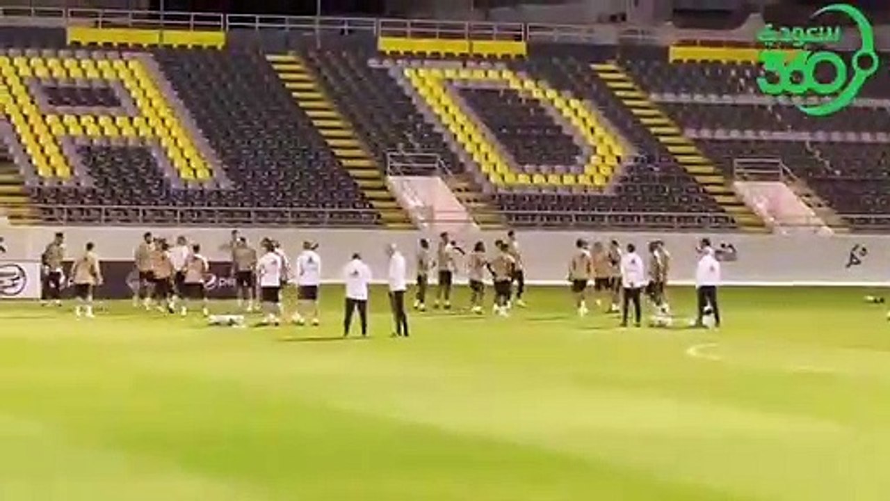 بداية الحصة التدريبية للملكي ريال مدريد استعداداً لنهائي كأس السوبر الاسباني   ريال مدريد ريال مدريد اتليتكو مدريد