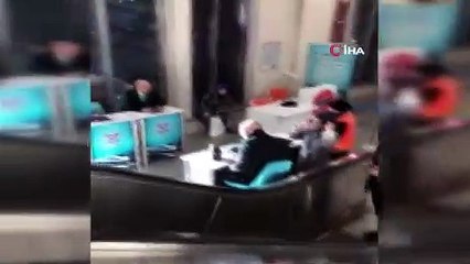 Acil durum anonsu yapıldı: Lütfen istasyonu terk edin