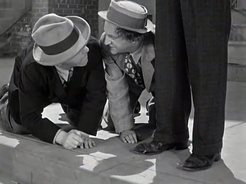 Los Tres Chiflados Latino 047 - Chiflados, pero. Educados