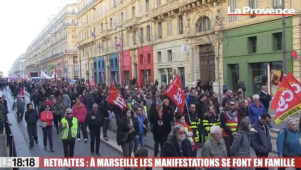 Retraites : à Marseille, les manifestations se font en famille