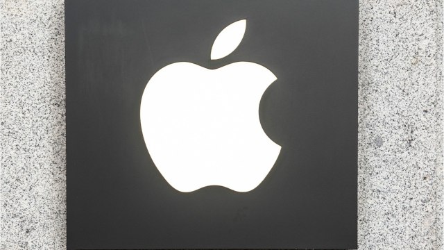 Apple Is Replacing iPhone Battery Cases Due To Issues