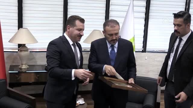 AK Parti'li Ünal: Planları, tuzakları boza boza yolumuza devam edeceğiz