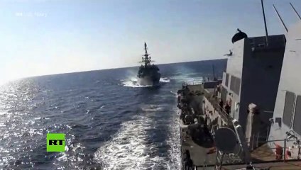 Un buque destructor de EE.UU se acerca como un acto de provocación y muy peligrosa a un buque de la armada rusa