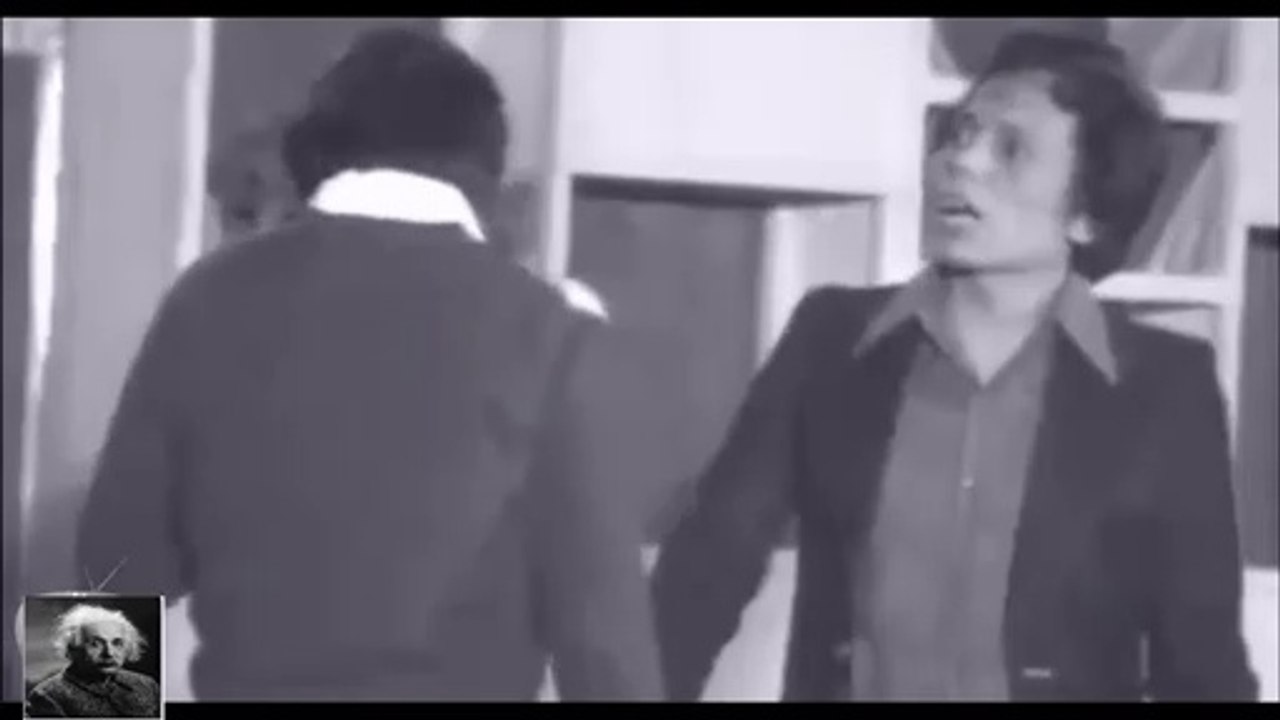 عادل امام يعني لازم تجيبو الكلام لنفسيكو يعني - لقطة من مسرحية مدرسة المشاغبين
