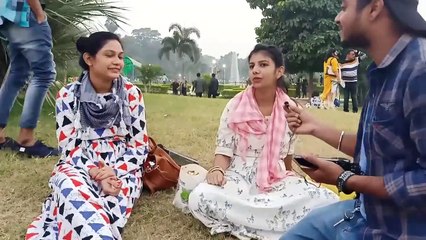 Ladki Paheli Baar Karwane Ke Baad Bahot Roti Hai Kya?