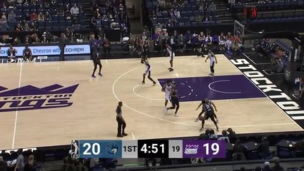 Justin James attacks the rim!
