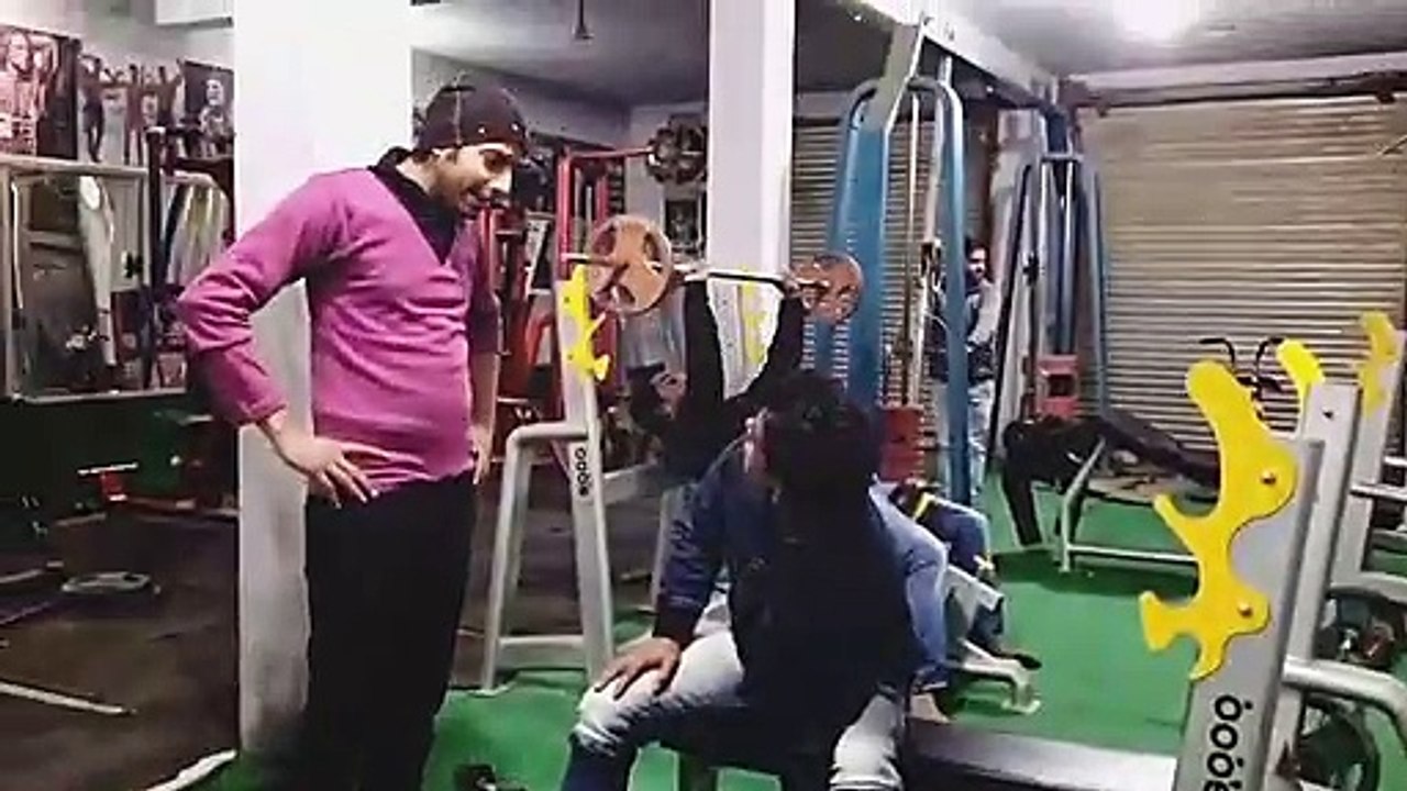 Gym_workout_in_USA_vs_india_|_Round2hell_|_R2H