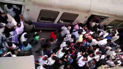 MUMBAI CITY LIFE I SURVIVAL OF THE FITTEST I URSULA KATOKY