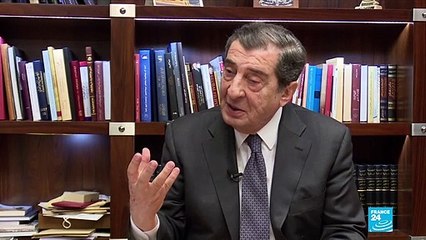 Lebanese politicians chased in public by activists
