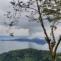 Netizen captures as Taal Volcano erupts