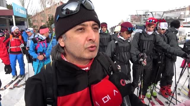 Erzurum-93 harbi şehitleri anısına palandöken'e zirve tırmanışı