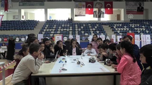 Geleceğin teknoloji yıldızı adayları yeteneklerini sergiledi