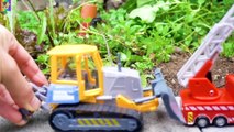 Car Toys Construction Vehicles Looking for kids in the sand toys pretend play Nursery Rhymes songs