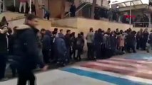 İran'daki protestolarda dikkat çeken görüntü