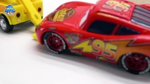 Disney Cars Toys Lightning McQueen There is a ghost in the cave- Story of toy ghosts.