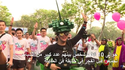 آلاف التايلانديين يشاركون في مسيرة "ركض ضد الدكتاتورية"