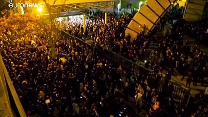 Arrestato e subito rilasciato l'ambasciatore britannico in Iran. Proteste di Londra