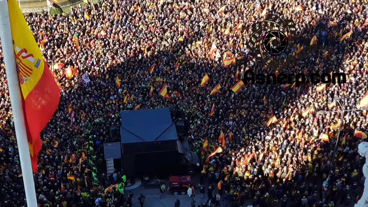Vista aéreas de la concentración de Vox en Cibeles