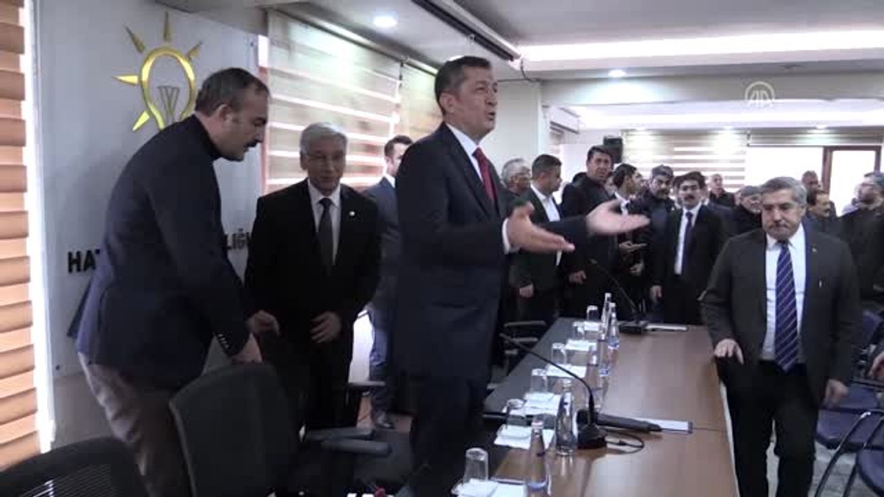 Milli Eğitim Bakanı Selçuk, öğretmenlerle buluştu