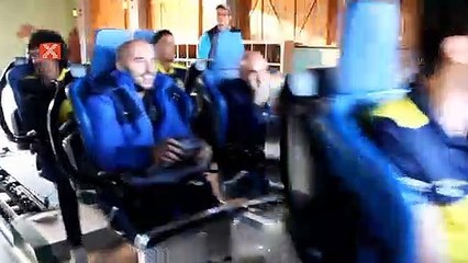 Fenerbahçeli futbolcular, eğlence merkezinde hızlı trene bindi