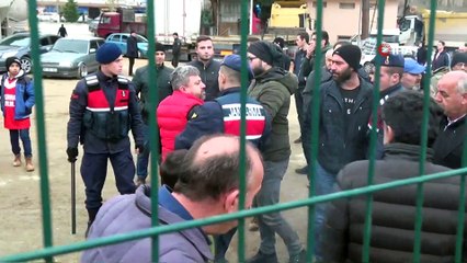 Maçın devre arasında saha karıştı