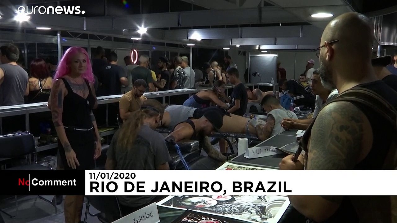 'Tattoo Week' in Rio: Gespaltene Zungen und tätowierte Augäpfel
