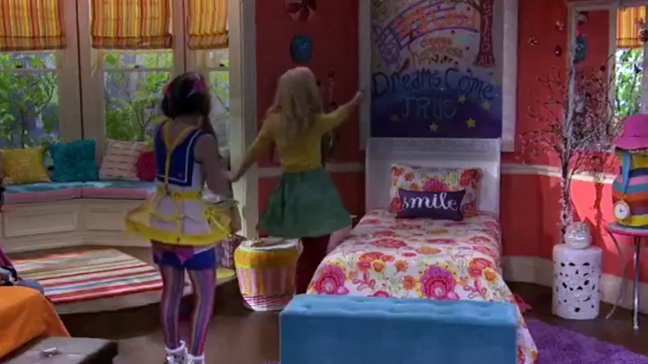 Liv and Maddie - S 02 E 04 - Kathy Kan-A-Rooney