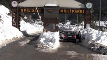 Spil Dağı Milli Parkı'nda hafta sonu yoğunluğu