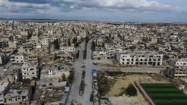 بفعل القصف السوري الروسي.. معرة النعمان تتحول إلى مدينة أشباح