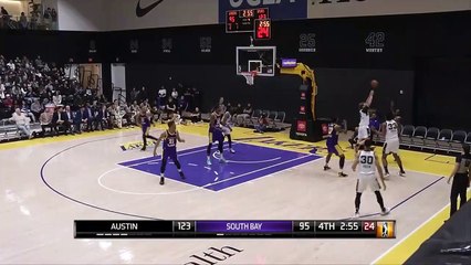 Talen Horton-Tucker throws down the alley-oop!