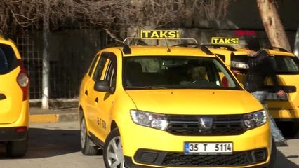 İzmir'in şoför nebahatları, erkek şoförlere meydan okuyor