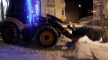 Bayburt'ta kar yağışı sonrası kent beyaza büründü, ulaşımda aksamalar meydana geldi