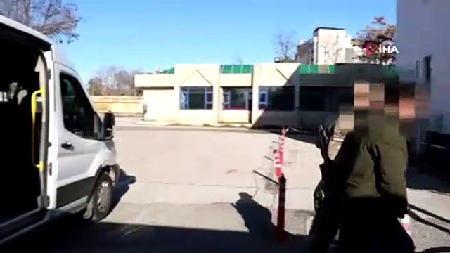 - Terör örgütünün talimatları ile hareket ediyorlardı, yakalandılar- Diyarbakır'ın Lice ilçesinde, terör örgütü PKK’ya katılıp eğitim alan, yol kesme ve örgütsel faaliyetler içinde bulunan şahıslara yönelik eş zamanlı operasyon ge...