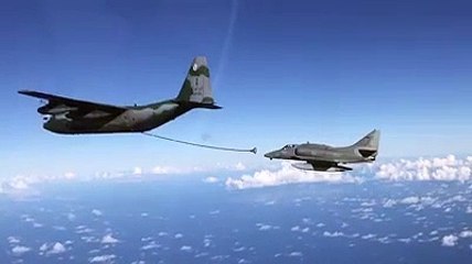 Reabastecimento de uma Aeronave no Ar em Operações.