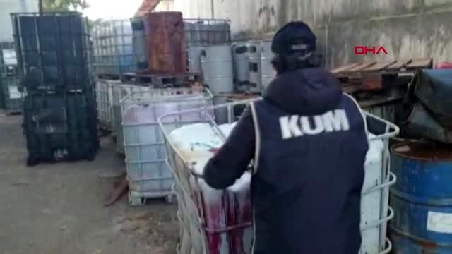 İzmir depoya yapılan baskında 107 bin 300 litre kaçak akaryakıta el kondu