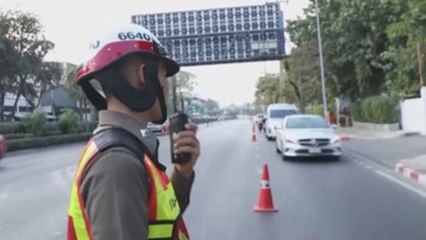 El rey de Tailandia ordena que sus caravanas no colapsen el tráfico tras críticas