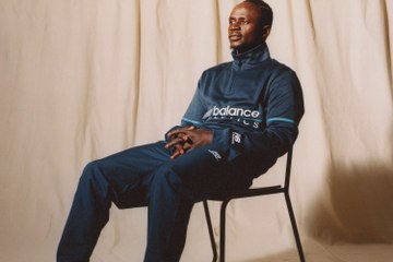 Un footballeur de Liverpool utilise un iPhone fissuré alors qu’il gagne près de 180.000€ par semaine