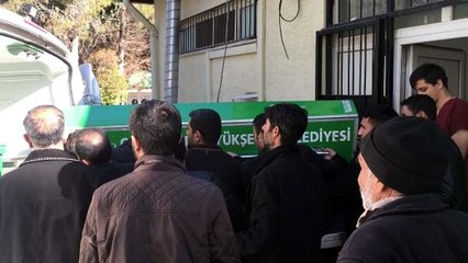 Evinden çağırdığı komşusunun oğlunu bıçaklayarak öldürdü