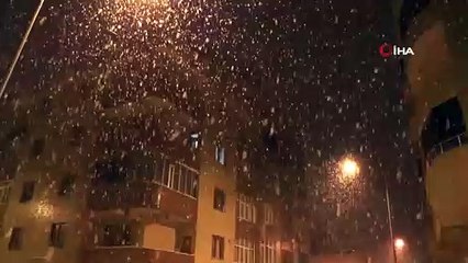 Oltu’da Kar Kalınlığı 10 Santimetreyi Aştı