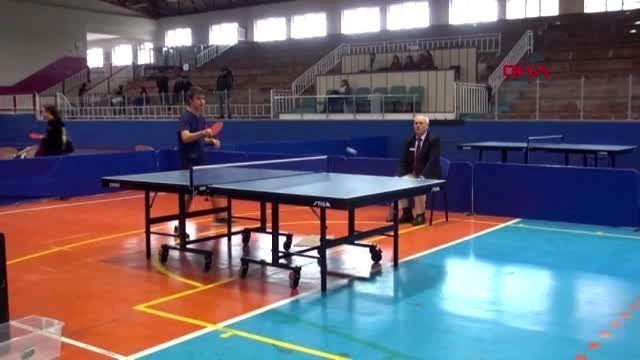 Spor burdur'da liseliler masa tenisinde hünerlerini sergiledi