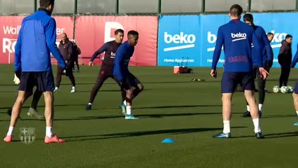 Télécharger la video: El Barça vuelve a los entrenamientos a las órdenes de Ernesto Valverde